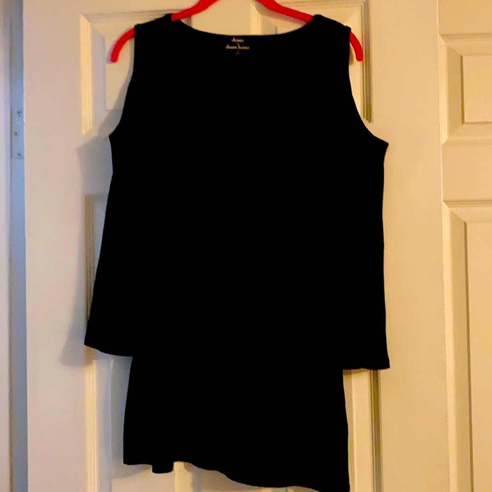 Ladies open shoulder LS Velvet Top M